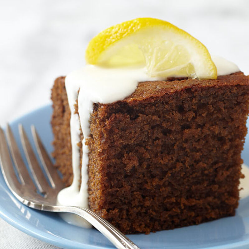 Gingerbread Cake with Yogurt Cream